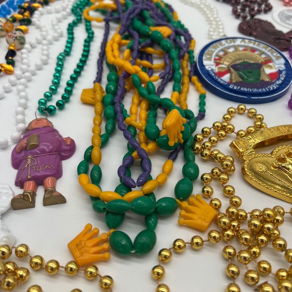 Lot of 29 Vintage Mardi Gras Beads Necklaces Endymion Tucks Zulu Jazz Centurions - Picture 8 of 15